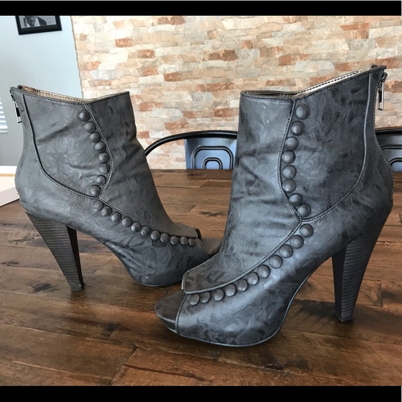 Bakers Buttons Gray Open toe Boots. Sexy Fit. - Picture 2 of 8
